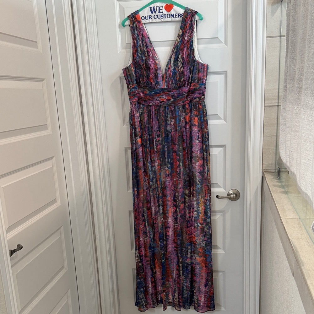 Vibrant Sleeveless Chiffon Maxi Dress